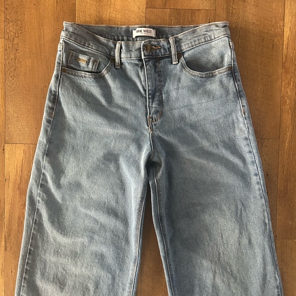 Nine West Wide Leg Jeans Size 4 Mid Rise Light Wash Denim - Picture 3 of 12
